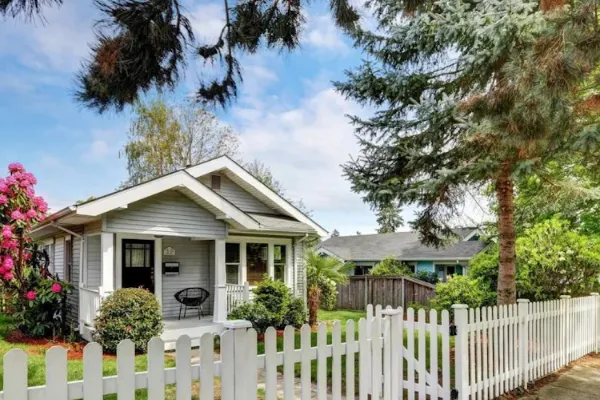 Vinyl Fence Installation